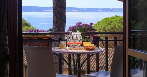 La perla di Trevignano — 4-Star Luxury Hotel in Trevignano Romano, Italy