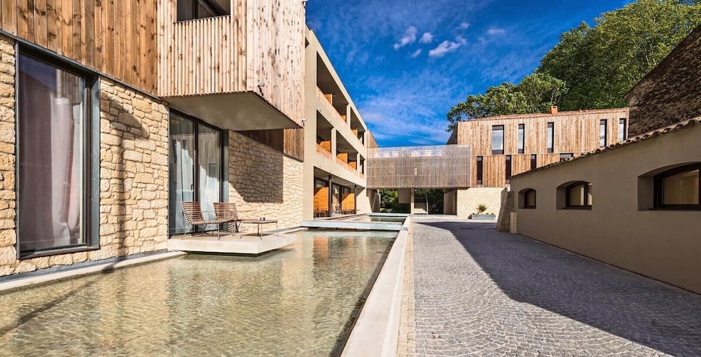 Sowell Hotels Du Golf — hotel in Mallemort