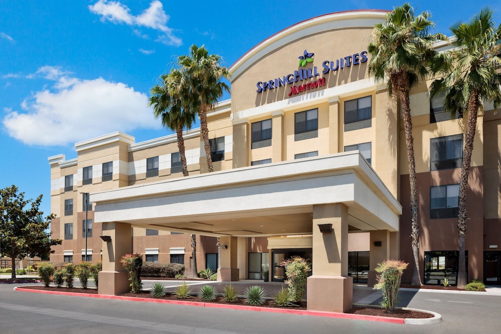 SpringHill Suites by Marriott Fresno - photo 47