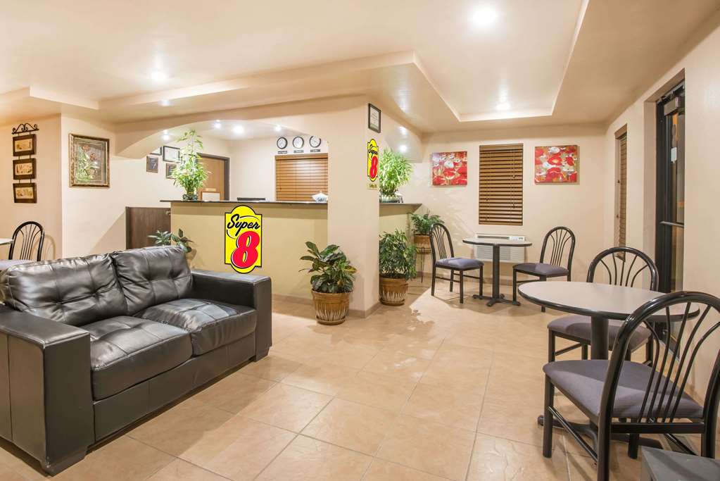 Super 8 by Wyndham Colby in Colby, United States