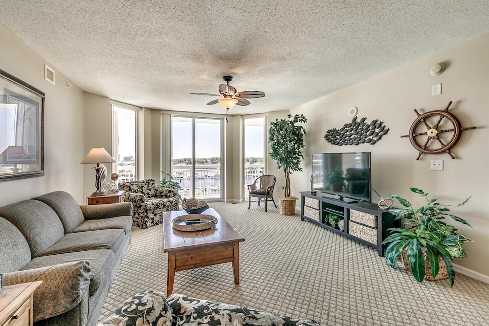 Barefoot Resort North Tower by Condo World - photo 22