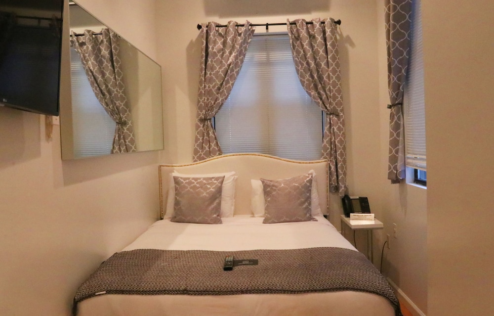 Chelsea Inn - photo 24