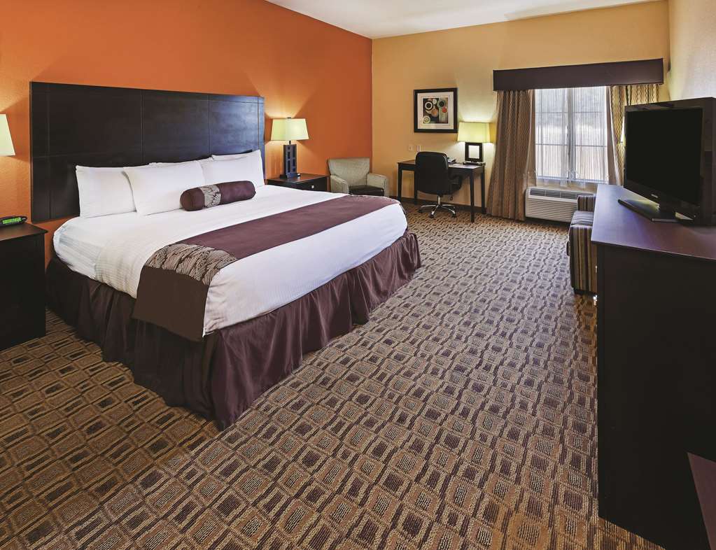 La Quinta Inn & Suites by Wyndham Searcy - photo 15