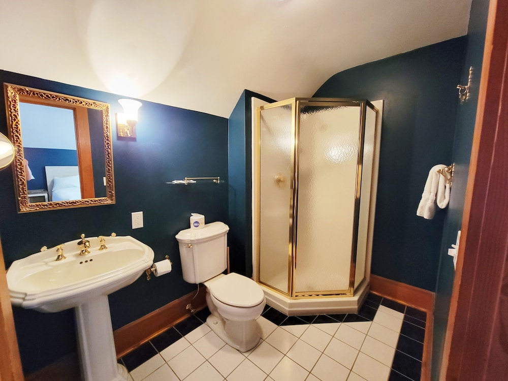 Historic GG Barnum Mansion by Heirloom Boutique Collection - photo 76