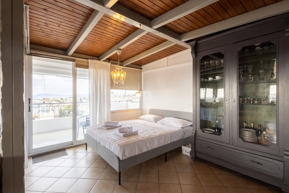 Sunny Loft With a Panoramic View — 4-Star Luxury Hotel in Athens, Greece
