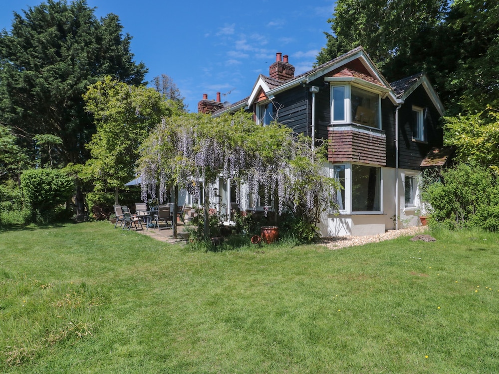 Brook Farm — Ringwood