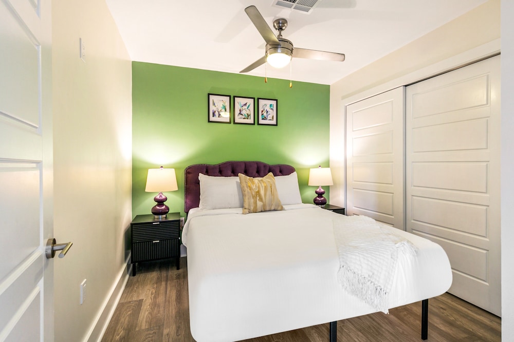Mardi Gras Suites NOLA's 4BR Elegance - photo 111