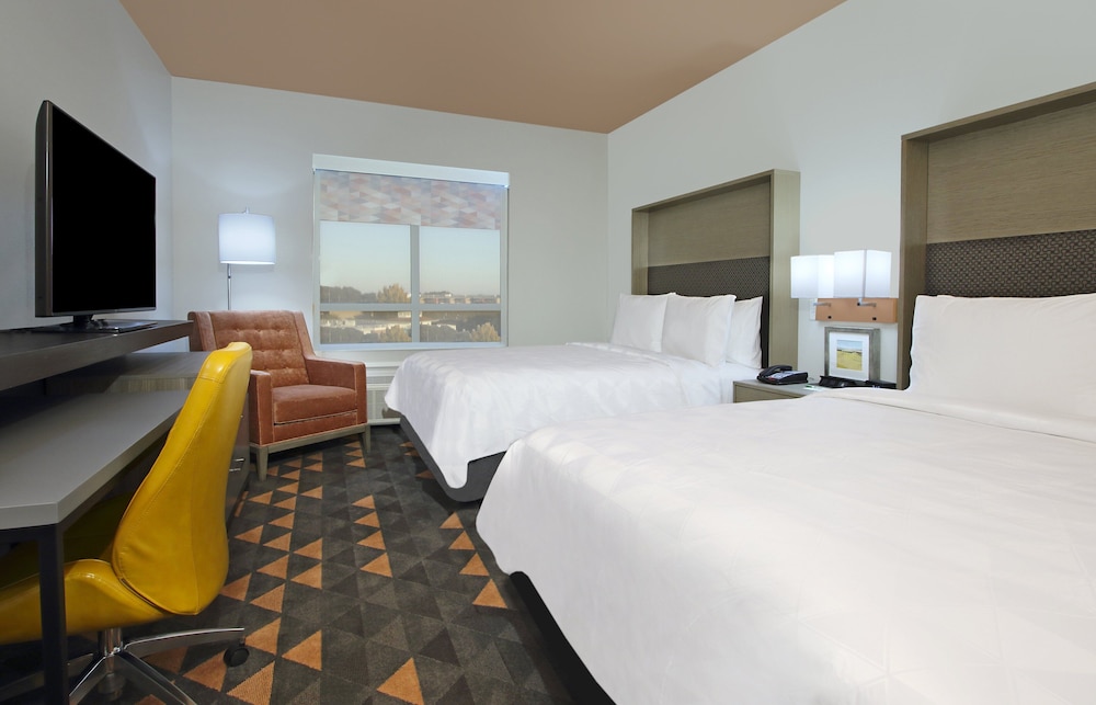 Holiday Inn Hattiesburg North by IHG - photo 12