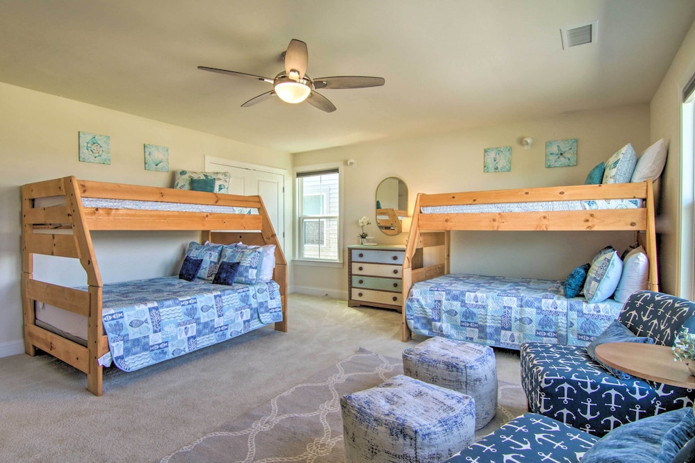 Resort Amenities & Screened Porch: Ocean View Home - photo 3