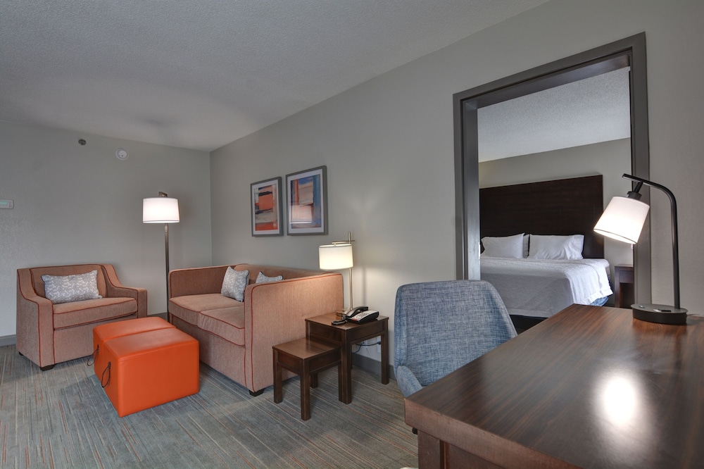 Hampton Inn Greenwood - photo 21
