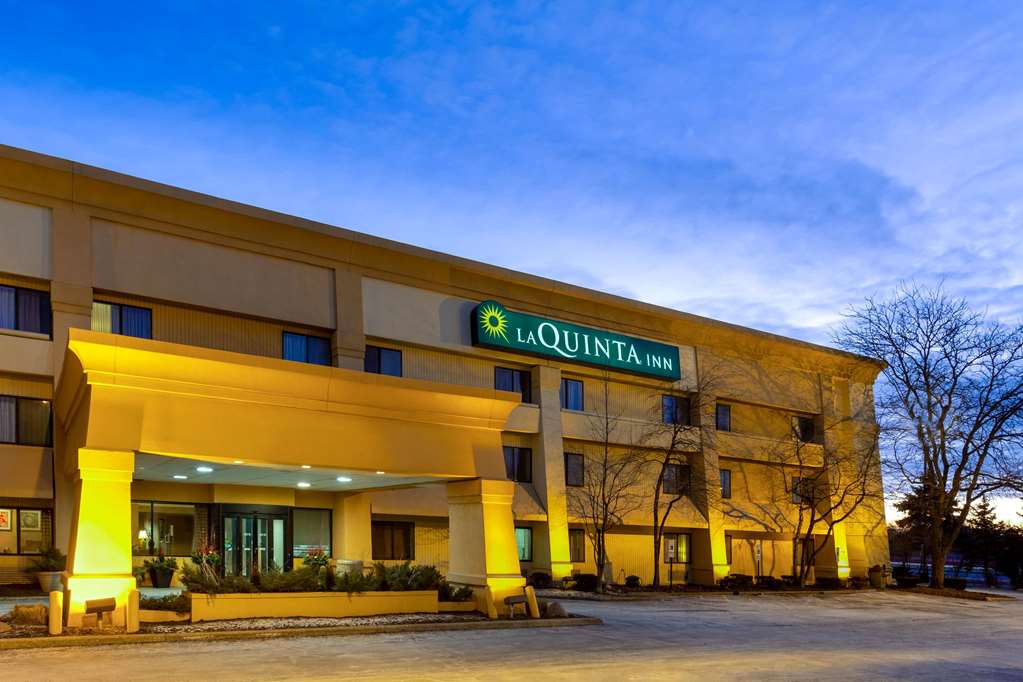 La Quinta Inn by Wyndham Chicago Willowbrook - photo 4
