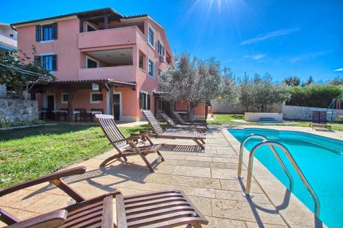 Traumhaft Nur 400 Meter Zum Strand — 4-Star Luxury Hotel in Medulin, Croatia