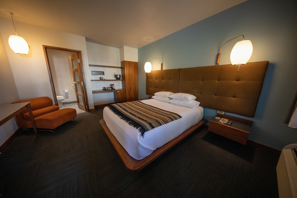 Modern Hotel - photo 31