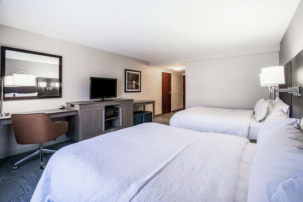 Hampton Inn Clifton Park - photo 15