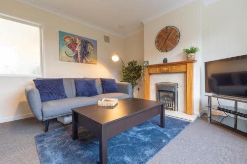 Leconfield Close Comfy house and free parking — 4-Star Luxury Hotel in Kingston Upon Hull, United Kingdom