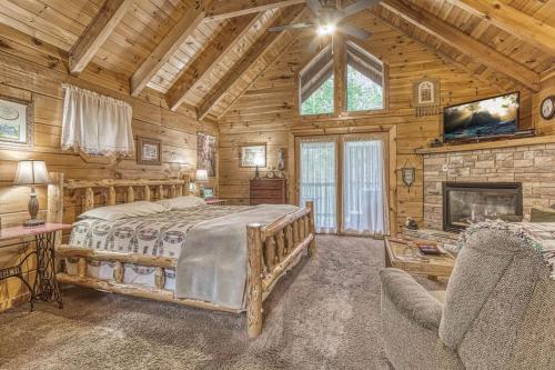 Mountain Eden Hot Tub Resort Pool WIFI 560 FREE tickets each paid day - carbon neutral hotel in Gatlinburg
