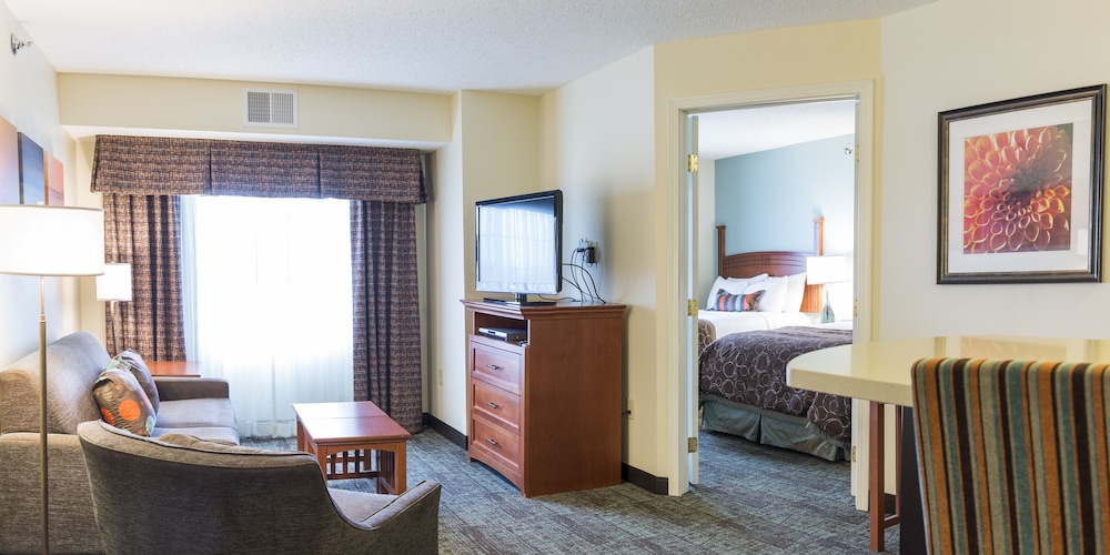 Staybridge Suites Fargo an IHG Hotel - photo 4