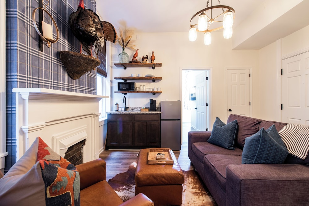 The Woodford Hotel - photo 9