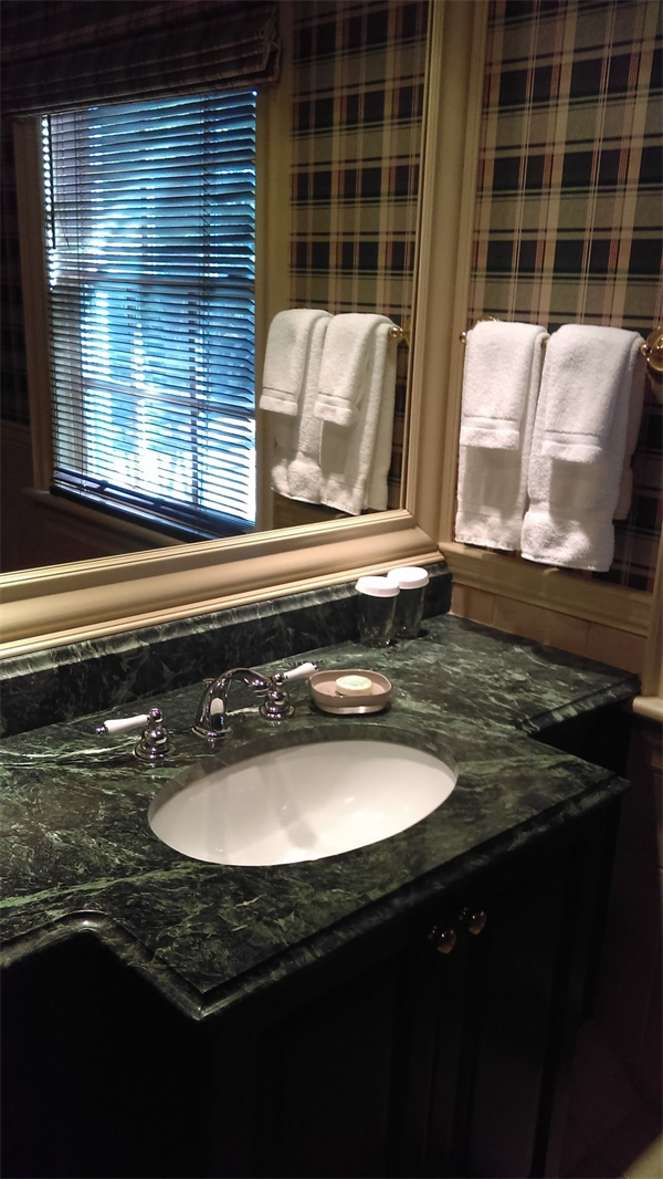 Ripplecove Hotel & Spa — Sherbrooke — photo 3