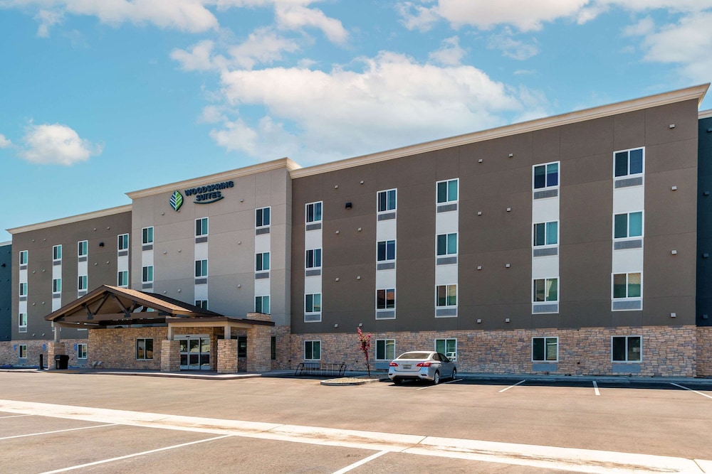 WoodSpring Suites Bakersfield Airport - featured photo