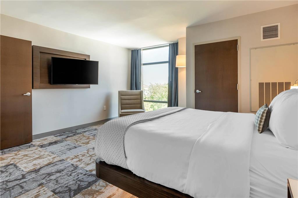 DoubleTree by Hilton Charleston Riverview - photo 33