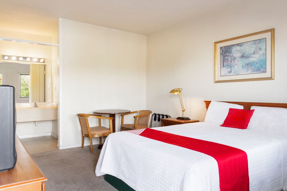Travelers Place Inn & Suites - photo 18