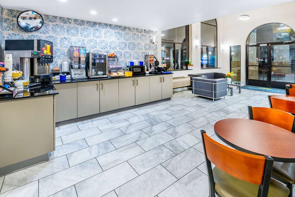 Days Inn by Wyndham Los Lunas - photo 25