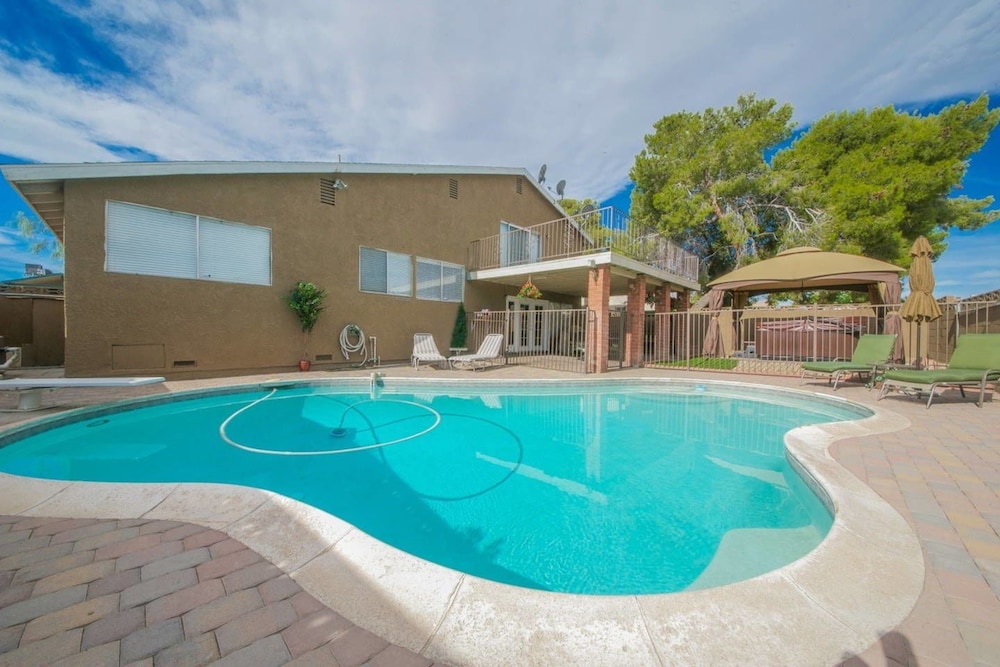 4br 9m to Vegas Strip with Spa - photo 25