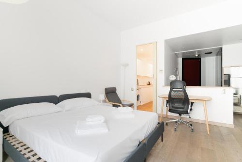 GuestHost Cosy Central Apt Milano Missori M3 — 4-Star Luxury Hotel in Milan, Italy