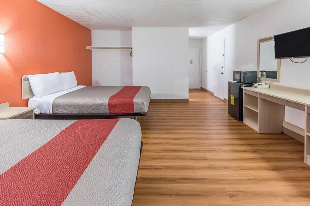 Motel 6 Beaverton OR - photo 12