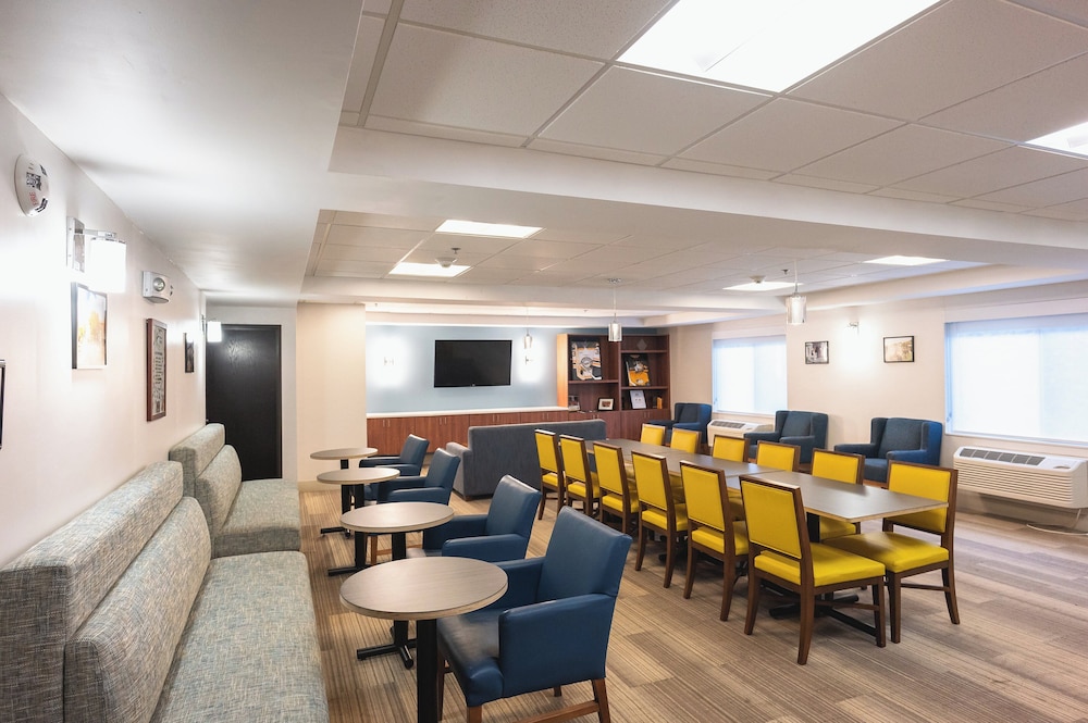 Holiday Inn Express Houghton Keweenaw by IHG - photo 93