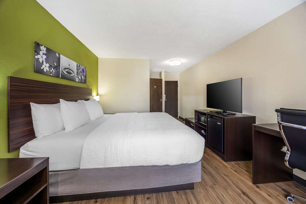 Sleep Inn & Suites Salina I 135 - photo 9