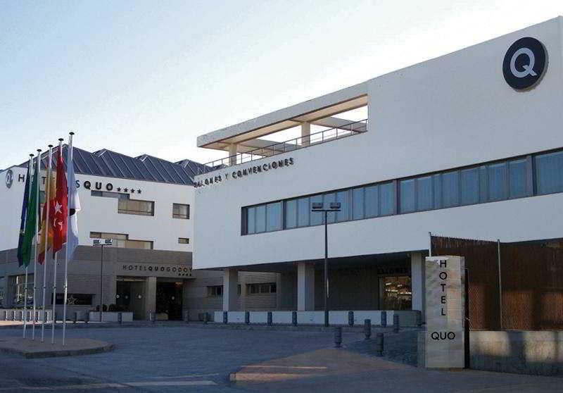 Quo Godoy — 4-Star Luxury Hotel in Villaviciosa De Odon, Spain