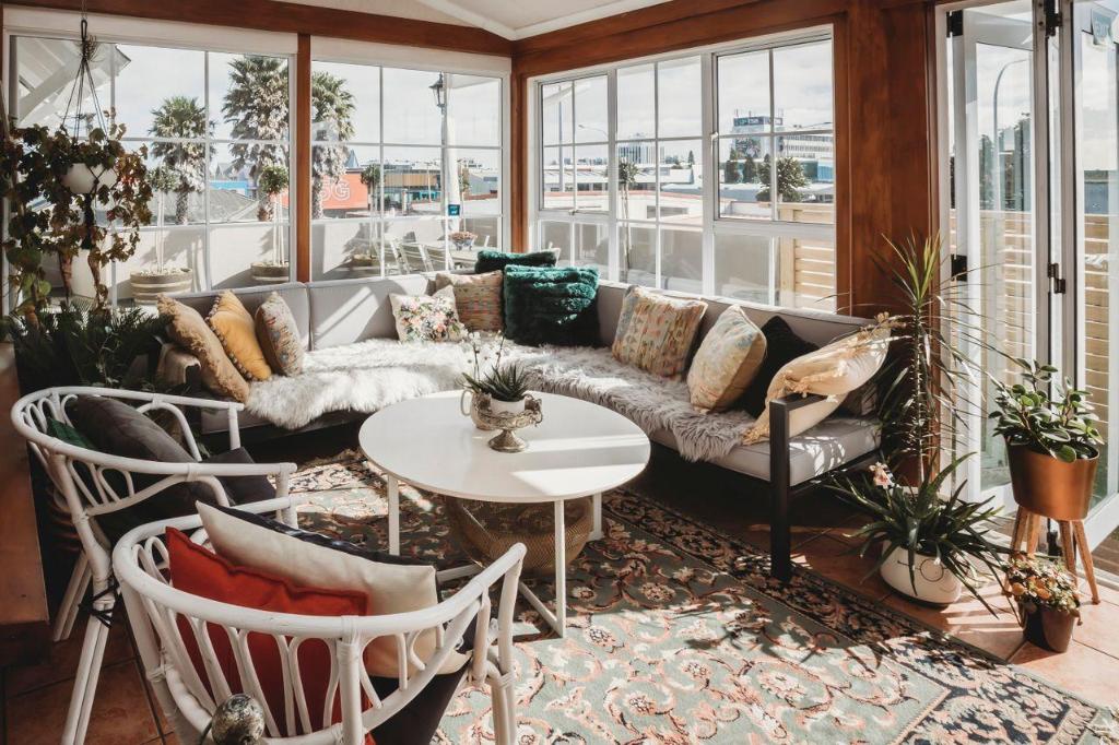 Timata Ora 7BR family home in prime location — 4-Star Luxury Hotel in New Plymouth, New Zealand