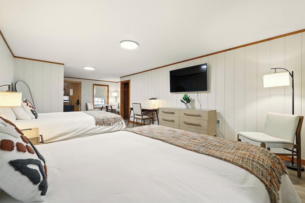 Hillside Motel LLC - photo 86