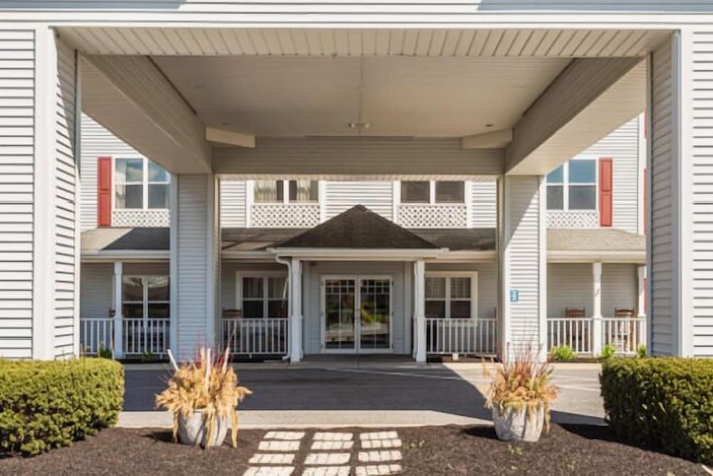 Lancaster Inn and Suites - photo 53