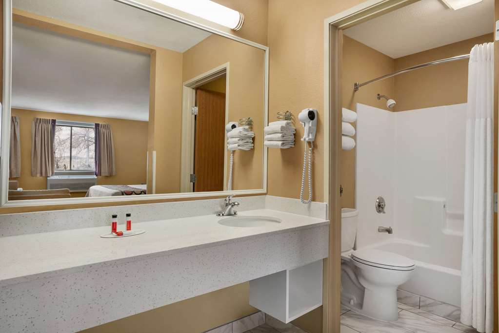 Super 8 by Wyndham S Jordan Sandy Slc Area - photo 12