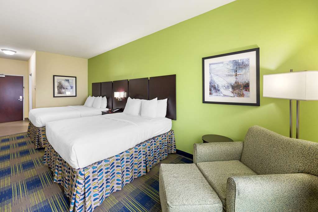 Best Western Plus Pratt - photo 21