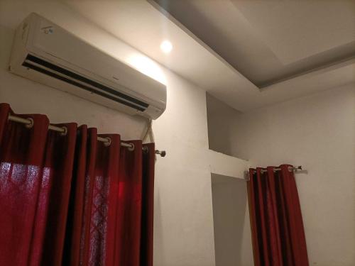 Hotel O R J Hotel in Allahabad, India