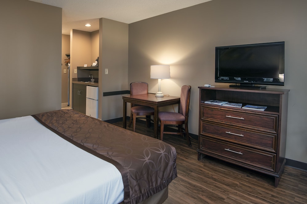 Guest Inn & Suites Midtown Medical Center - photo 9