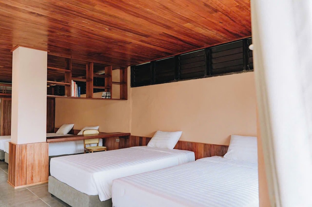 Do Luong Legend Camping & Resort — hotel in Anh Son
