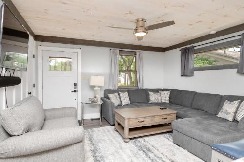 Mountains to Sea by Oak Island Accommodations - photo 38