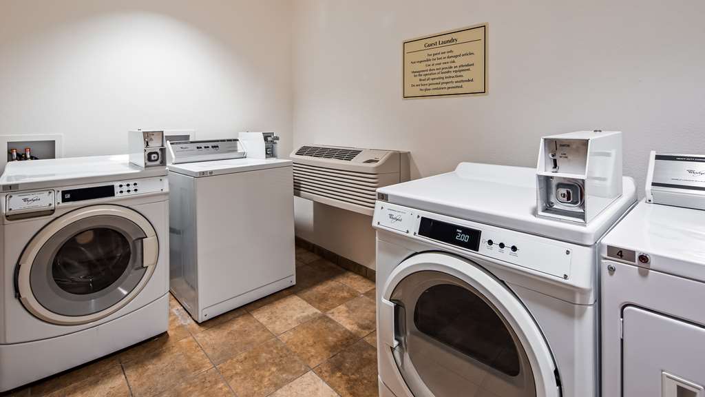 Best Western Plus Carousel Inn & Suites - photo 28