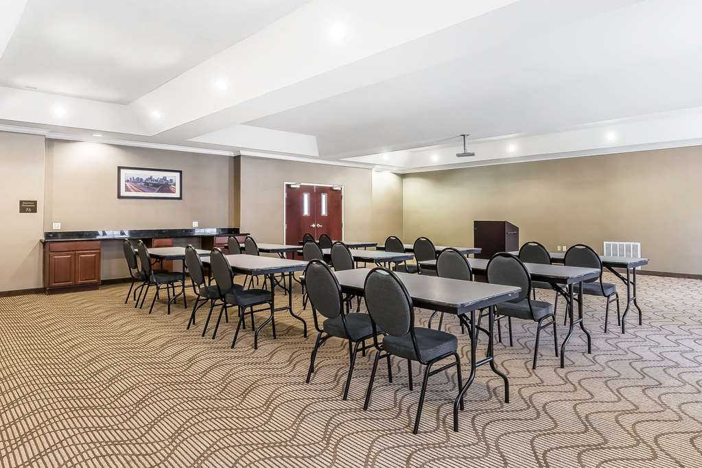 Comfort Suites Houston IAH Beltway 8 - photo 26