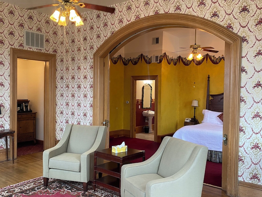 Decker Hotel - photo 33