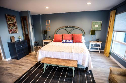 The Blue Buffalo Motel - photo 55