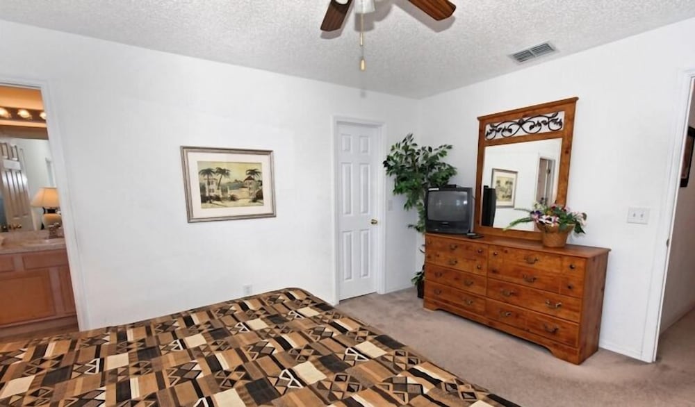 Ov248 Emerald Island 4 Bed 3 Baths Townhome - photo 4