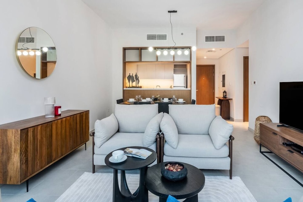 Primestay 3BR Creek Rise Tower 1 Creek Harbour — 4-Star Luxury Hotel in Dubai, United Arab Emirates