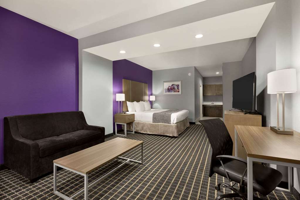Days Inn by Wyndham Odessa - photo 11