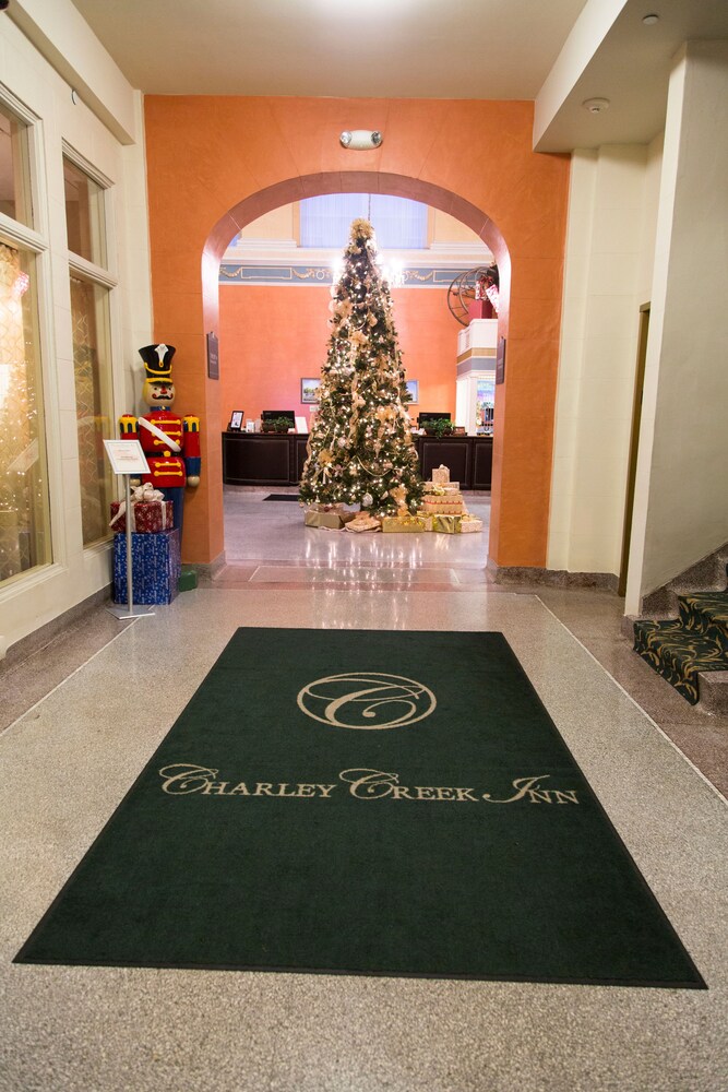 Charley Creek Inn - photo 2